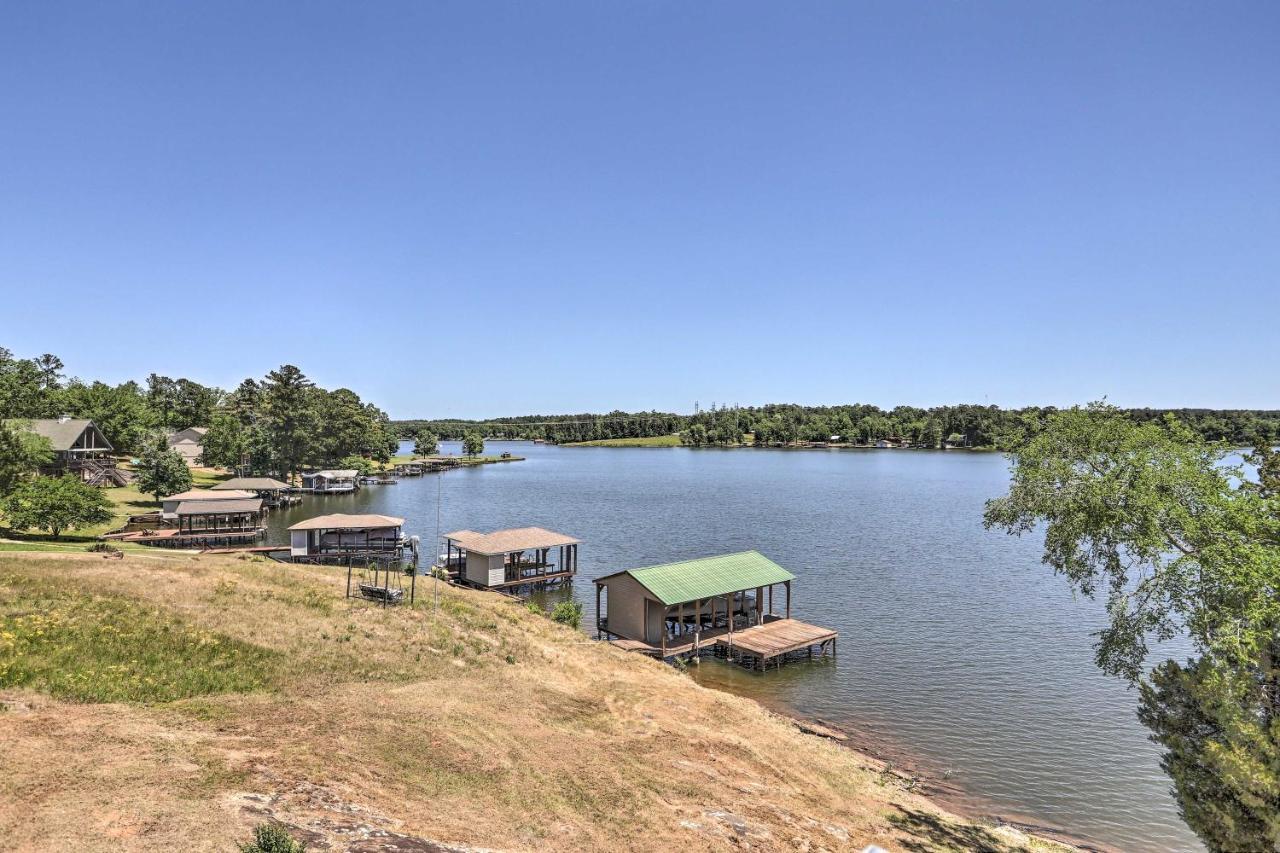 House With Dock And Slide Situated On Lake Sinclair! Sparta Dış mekan fotoğraf